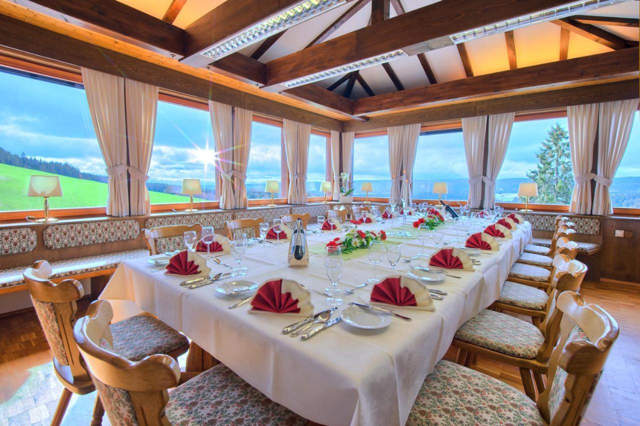 Jufa Hotel Schwarzwald Ленцкирх Экстерьер фото
