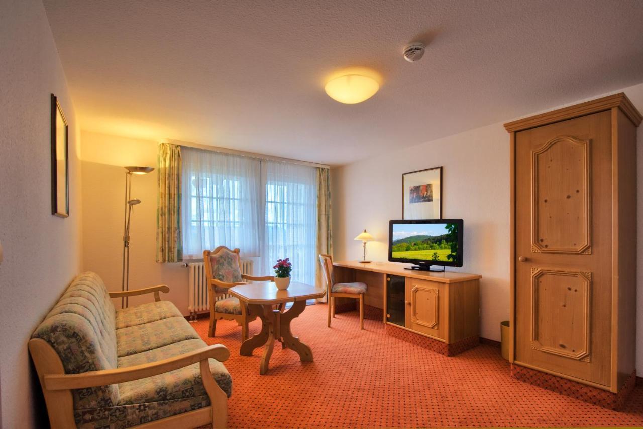 Jufa Hotel Schwarzwald Ленцкирх Экстерьер фото